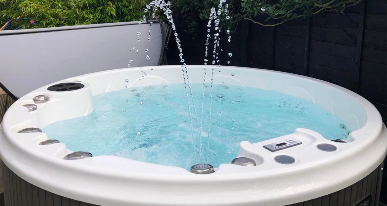 Marine Cottage - With Private Hot Tub Newbiggin-by-the-Sea Eksteriør bilde